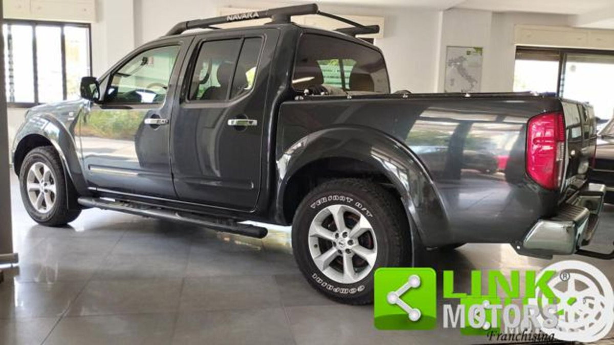Nissan Navara 2.5 dCi 4 porte Double Cab LE (8)