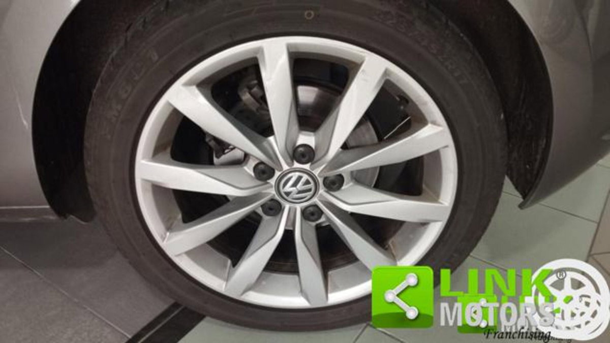 Volkswagen Golf 1.6 TDI 110 CV DSG 5p. Highline BlueMotion Technology (10)