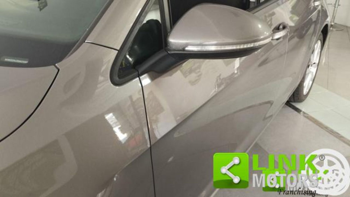Volkswagen Golf 1.6 TDI 110 CV DSG 5p. Highline BlueMotion Technology (16)