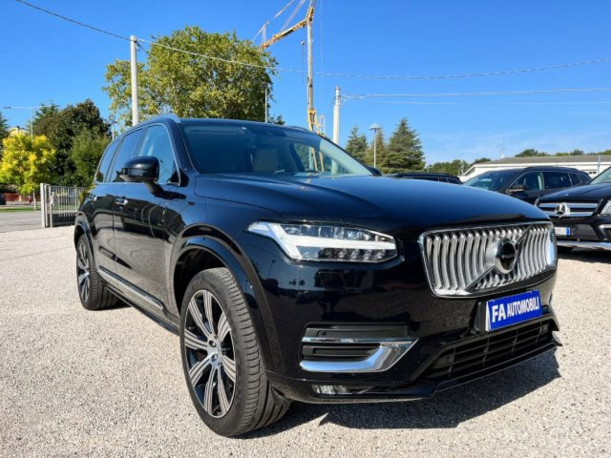 Volvo XC90 B5 (d) AWD Geartronic 7 posti Inscription (4)