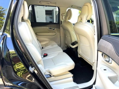 Volvo XC90 B5 (d) AWD Geartronic 7 posti Inscription (8)
