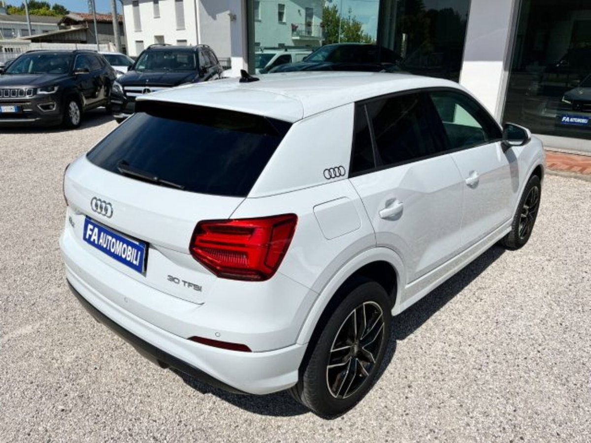 Audi Q2 Q2 30 TFSI S tronic Admired (13)