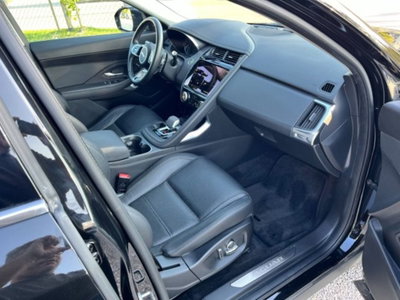 Jaguar E-Pace 2.0d i4 mhev R-Dynamic S awd 163cv auto (8)