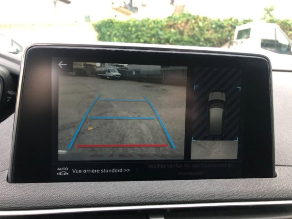 Peugeot 3008 BlueHDi 130 S&S EAT8 GT Line (17)