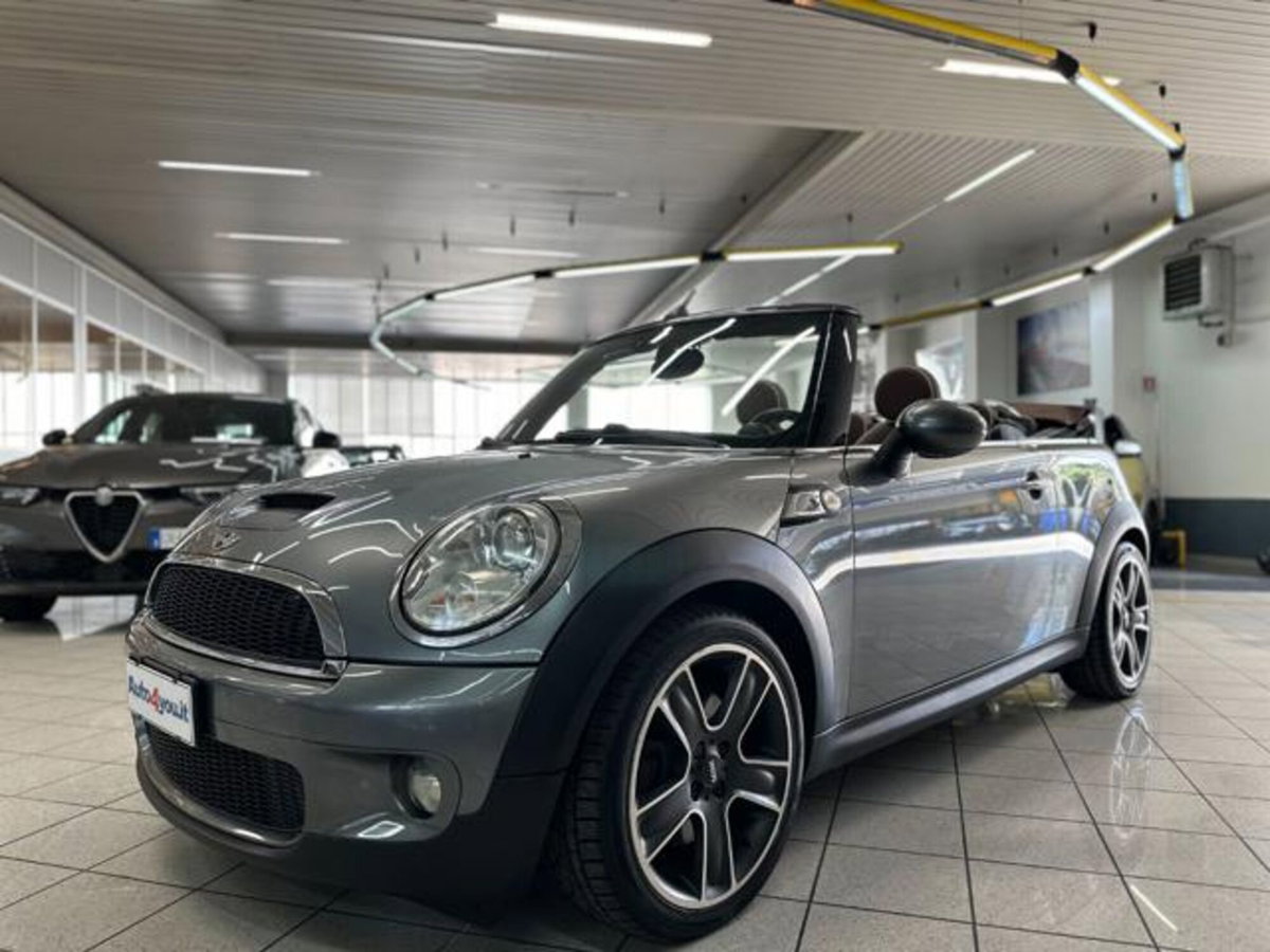 MINI Mini Cabrio 1.6 16V Cooper S Cabrio (2)