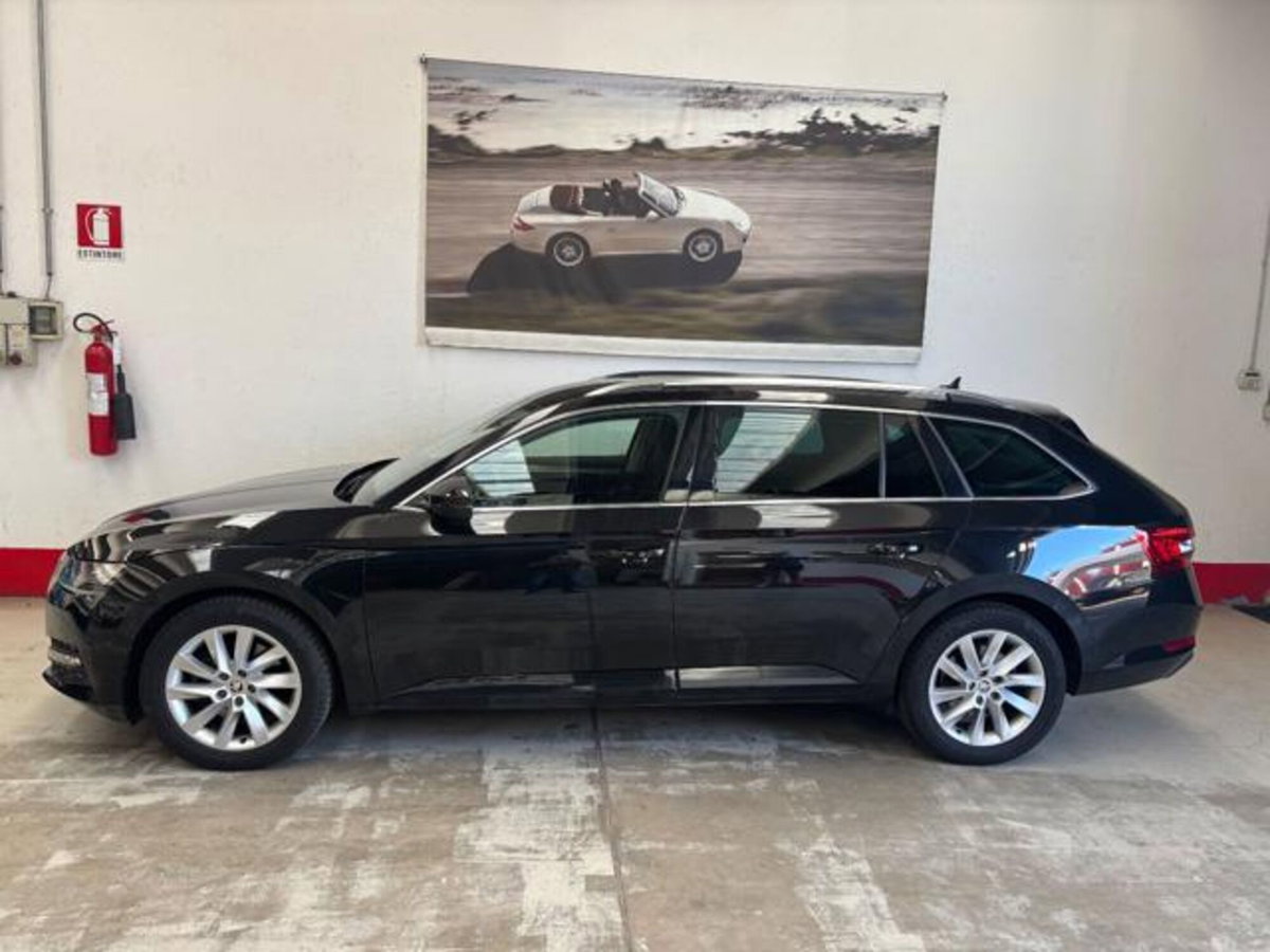 Skoda Superb Station Wagon 2.0 TDI EVO 150 CV SCR DSG Wagon Executive