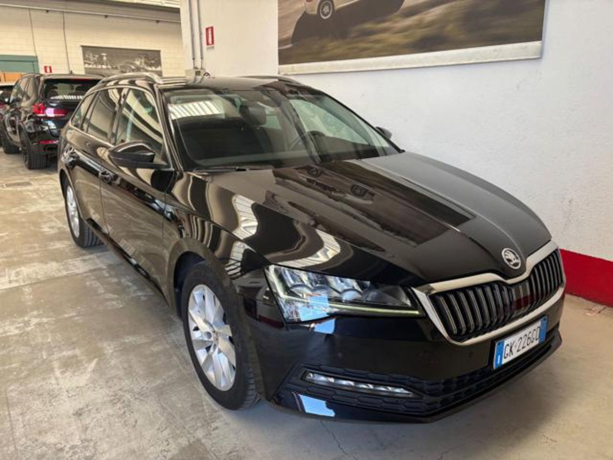 Skoda Superb Station Wagon 2.0 TDI EVO 150 CV SCR DSG Wagon Executive (5)
