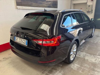 Skoda Superb Station Wagon 2.0 TDI EVO 150 CV SCR DSG Wagon Executive (6)
