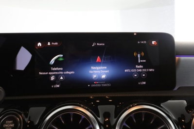 Mercedes-Benz Classe A 250 e Automatic EQ-Power Premium (11)