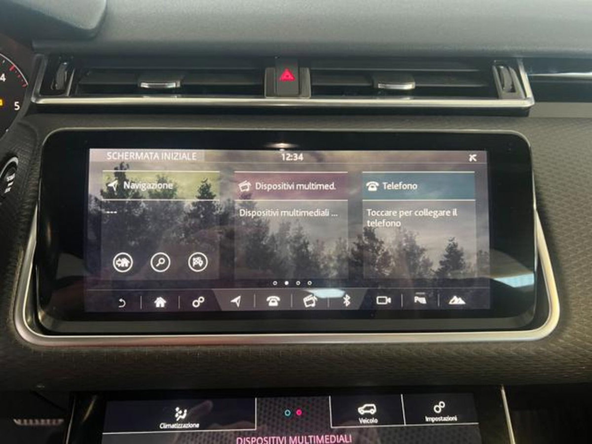 Land Rover Range Rover Velar 2.0D I4 180 CV R-Dynamic S (17)
