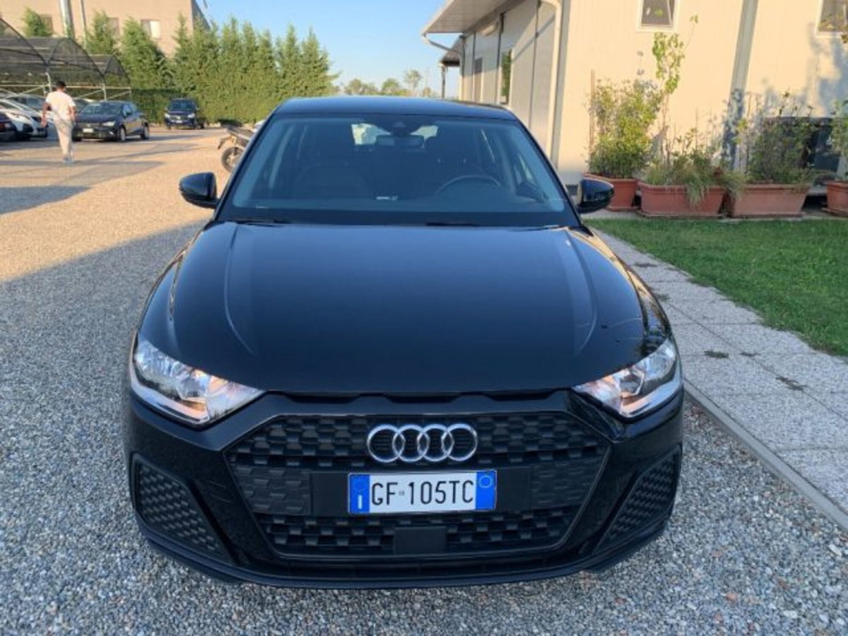 Audi A1 Sportback 25 TFSI Identity Black (8)
