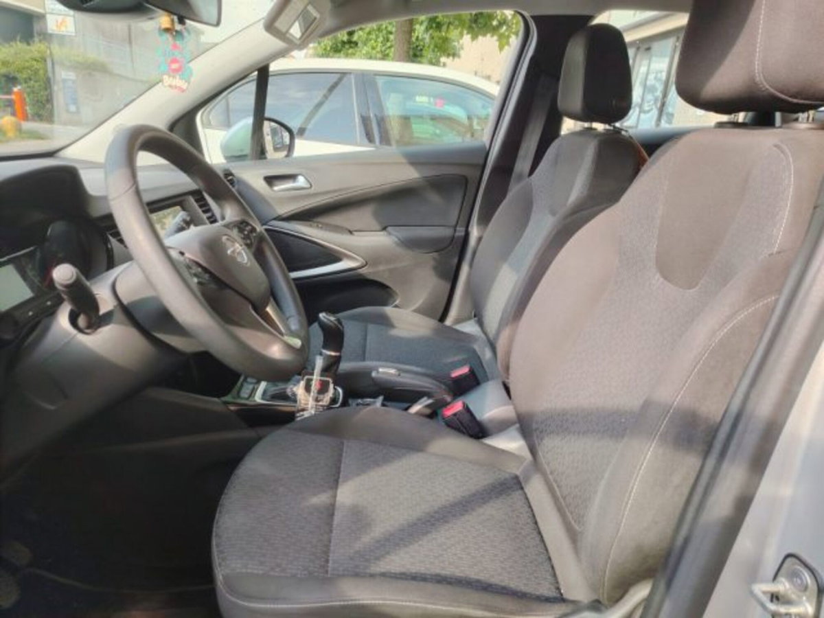 Opel Crossland X 1.2 12V 120 Anniversary (10)