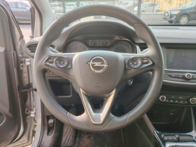 Opel Crossland X 1.2 12V 120 Anniversary (13)