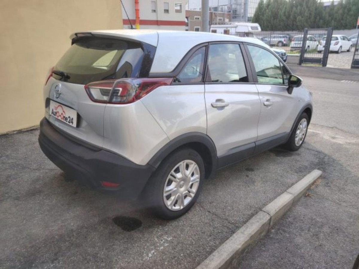 Opel Crossland X 1.2 12V 120 Anniversary (9)