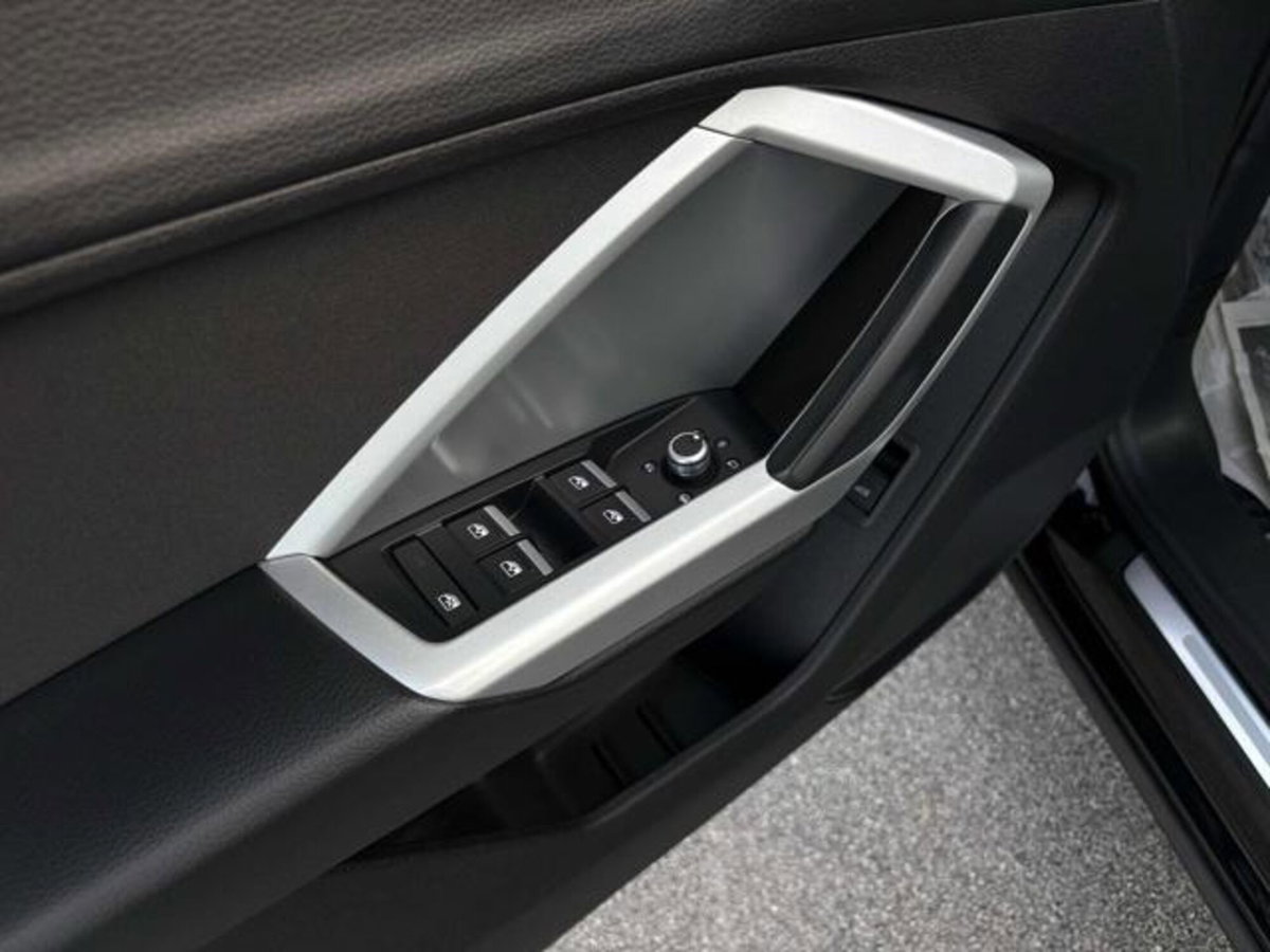 Audi Q3 35 TDI quattro S tronic Business Advanced (18)