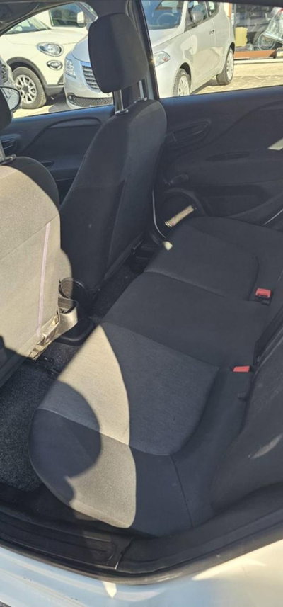 Fiat Punto 1.3 MJT II S&S 95 CV 5 porte Street (10)