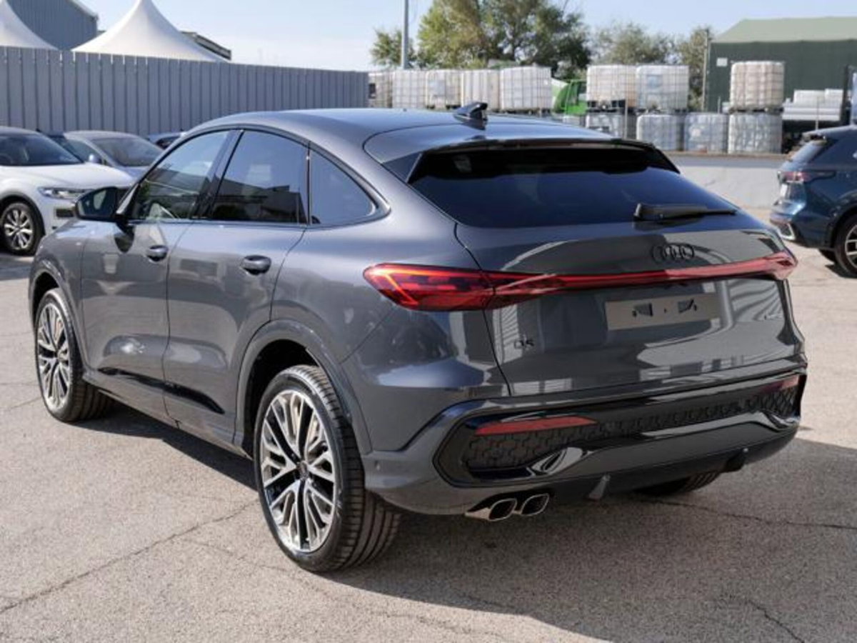 Audi Q5 Sportback 2.0 tdi mhev+ S line quattro 204cv s-tronic (3)