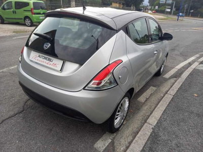 Lancia Ypsilon 0.9 TwinAir 85 CV 5 porte S&S Silver (6)