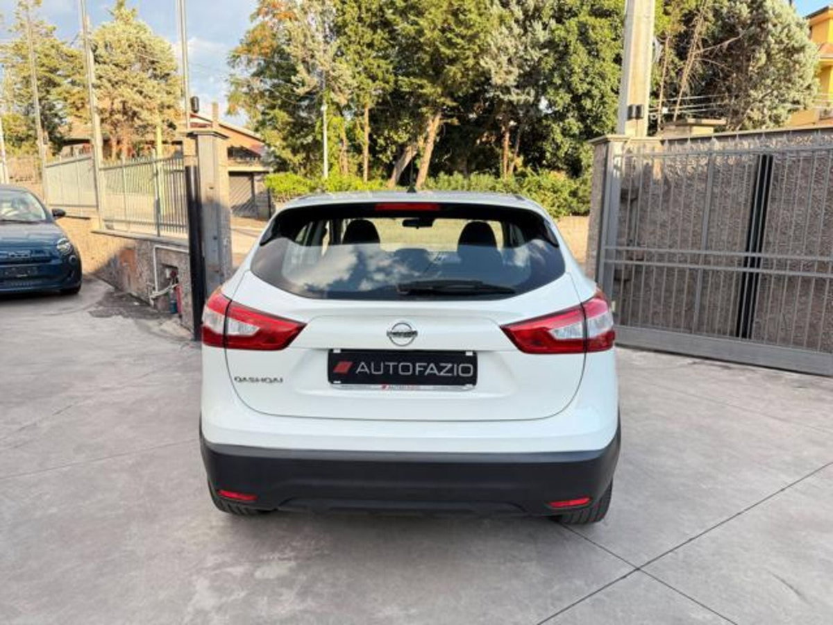 Nissan Qashqai 1.5 dCi Acenta Premium (15)