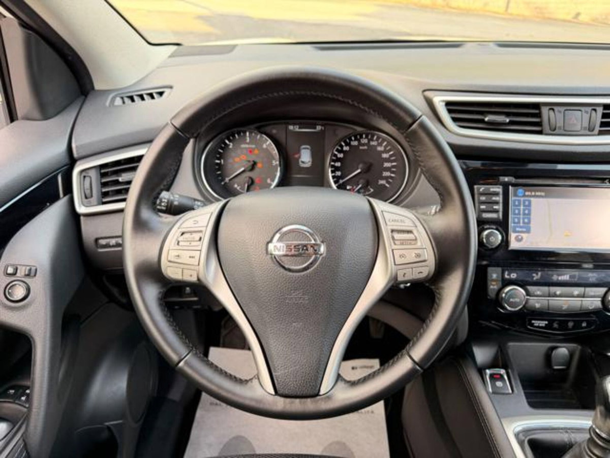 Nissan Qashqai 1.5 dCi Acenta Premium (5)