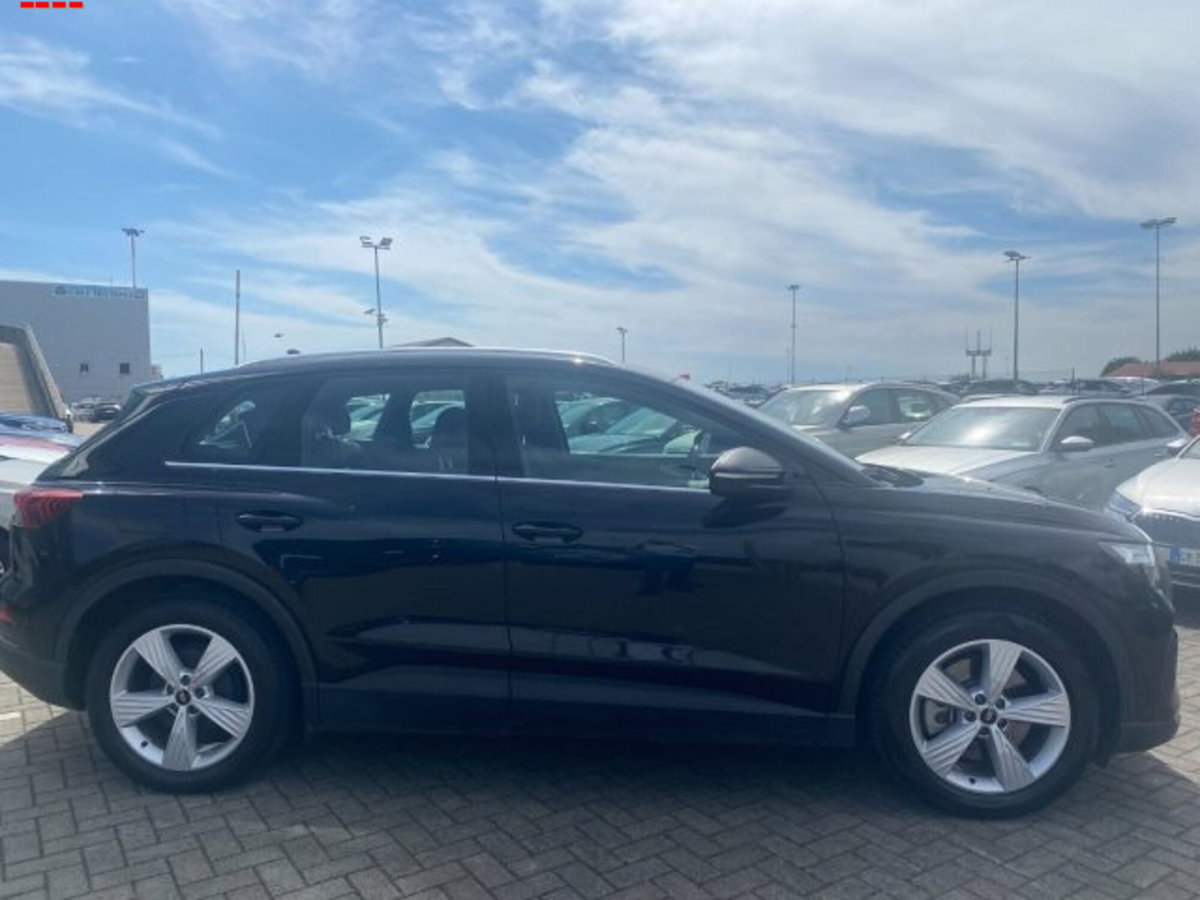 Audi Q4 Q4 40 e-tron Business (4)