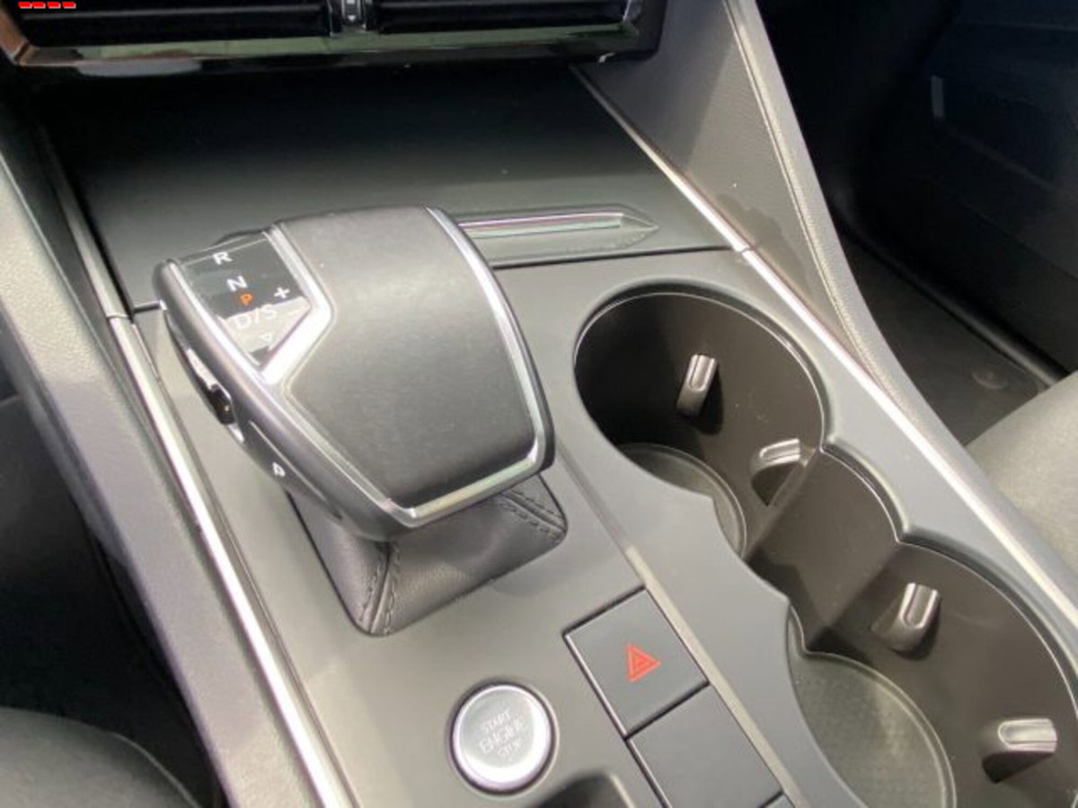 Volkswagen Touareg 3.0 V6 TDI 286 CV SCR Elegance (12)