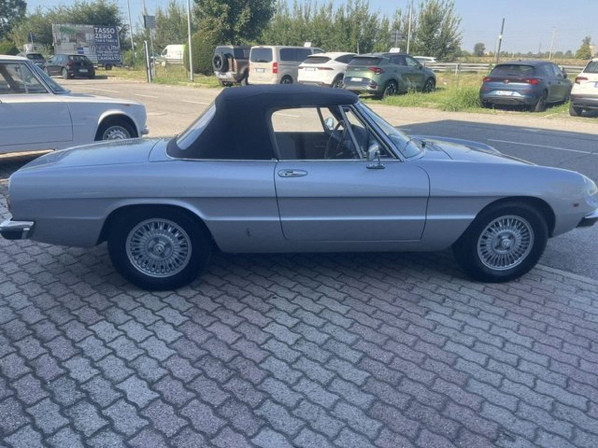 Alfa Romeo Spider 2.0 Veloce (5)