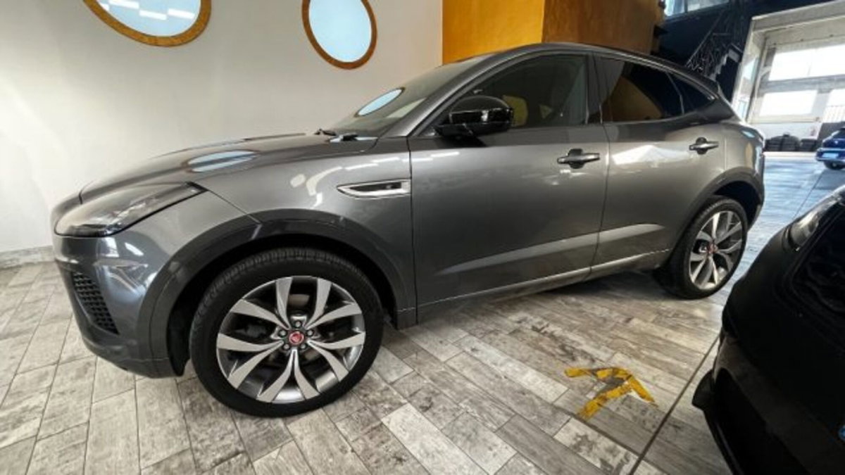 Jaguar E-Pace 2.0D 150 CV AWD aut. R-Dynamic
