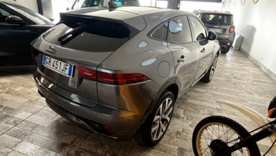 Jaguar E-Pace 2.0D 150 CV AWD aut. R-Dynamic (4)
