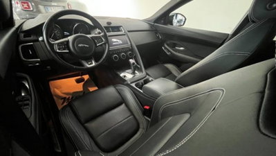 Jaguar E-Pace 2.0D 150 CV AWD aut. R-Dynamic (6)