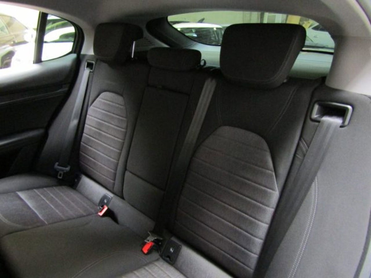 Alfa Romeo Stelvio Stelvio 2.2 Turbodiesel 190 CV AT8 Q4 Executive (12)
