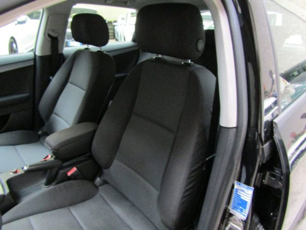 Audi A3 Sportback 1.6 TDI 90 CV CR F.AP Ambiente (10)