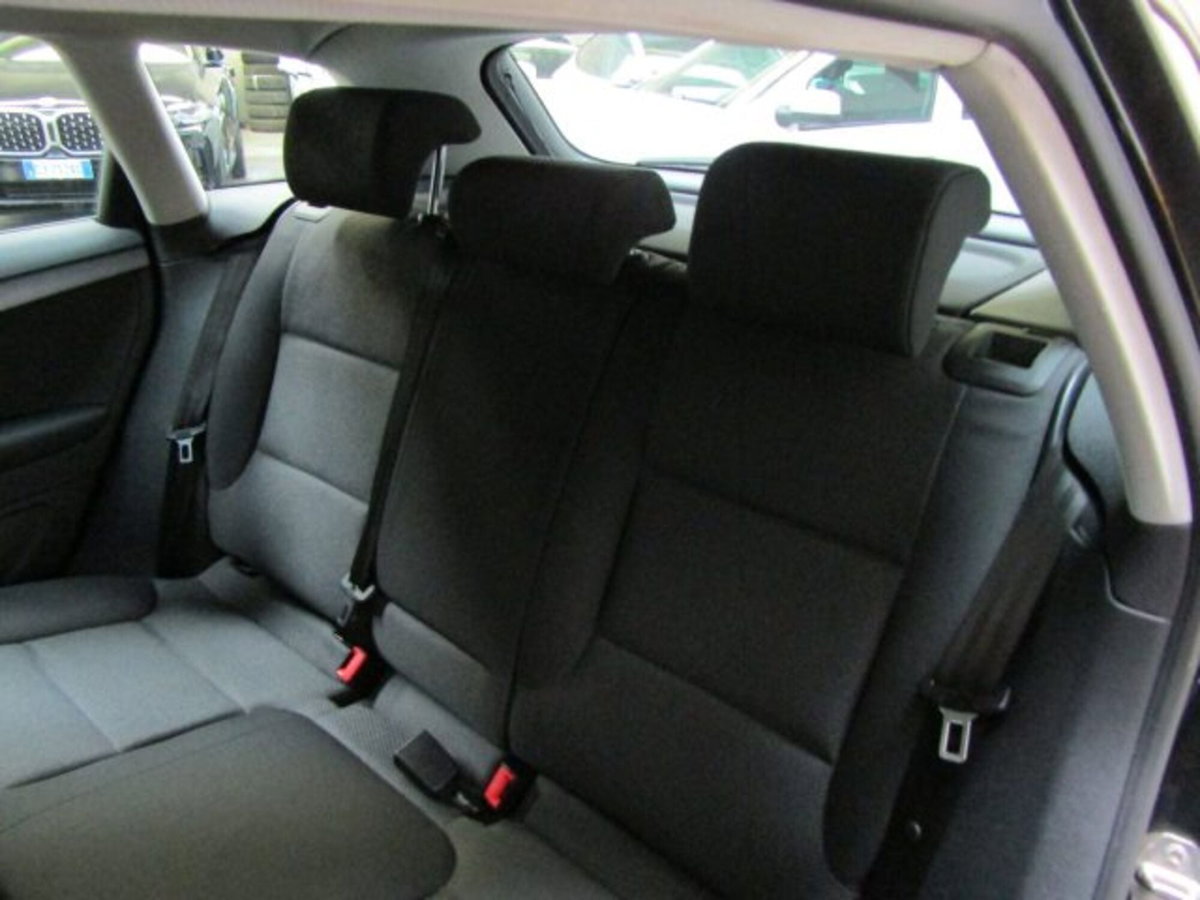 Audi A3 Sportback 1.6 TDI 90 CV CR F.AP Ambiente (12)
