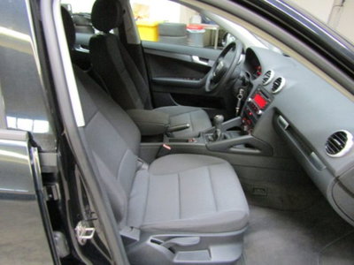 Audi A3 Sportback 1.6 TDI 90 CV CR F.AP Ambiente (15)