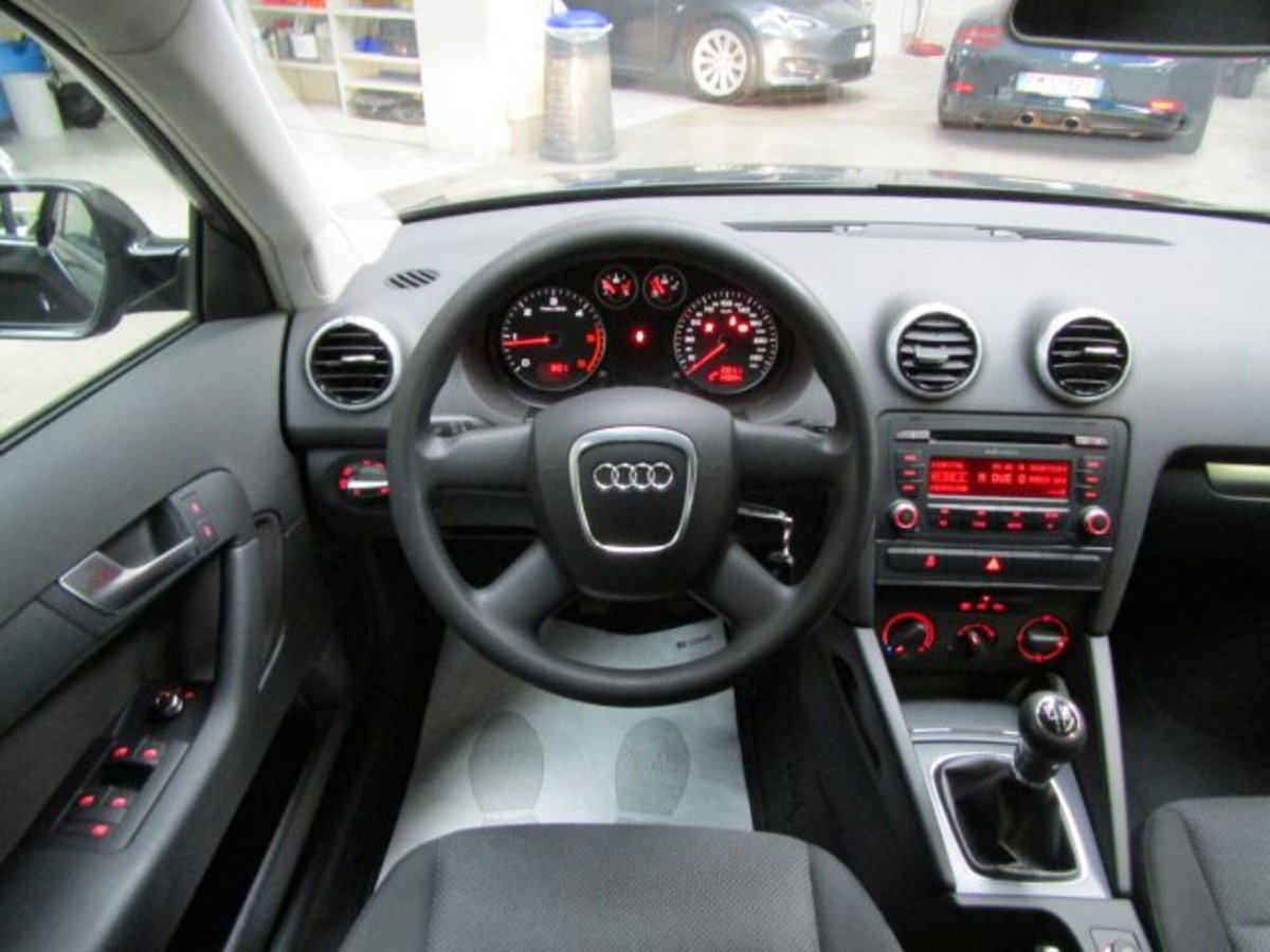 Audi A3 Sportback 1.6 TDI 90 CV CR F.AP Ambiente (19)