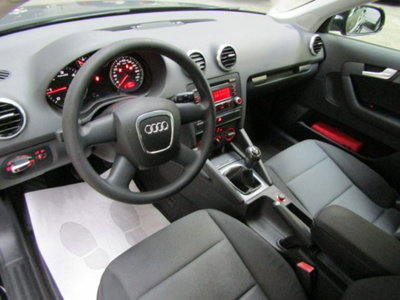 Audi A3 Sportback 1.6 TDI 90 CV CR F.AP Ambiente (8)