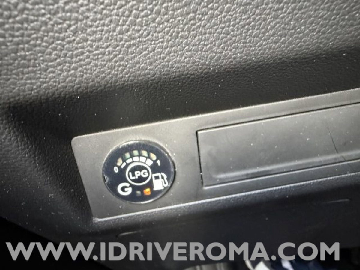 Renault Captur TCe 100 CV GPL Techno (10)