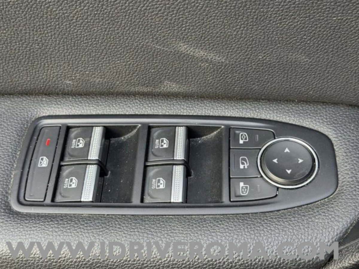 Renault Captur TCe 100 CV GPL Techno (16)