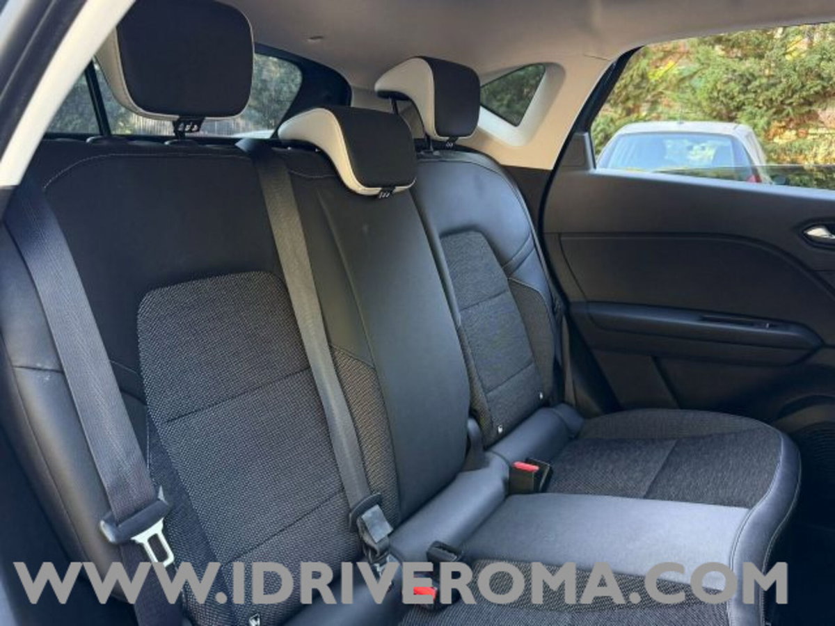 Renault Captur TCe 100 CV GPL Techno (15)