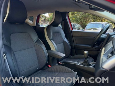 Renault Captur TCe 100 CV GPL Techno (8)