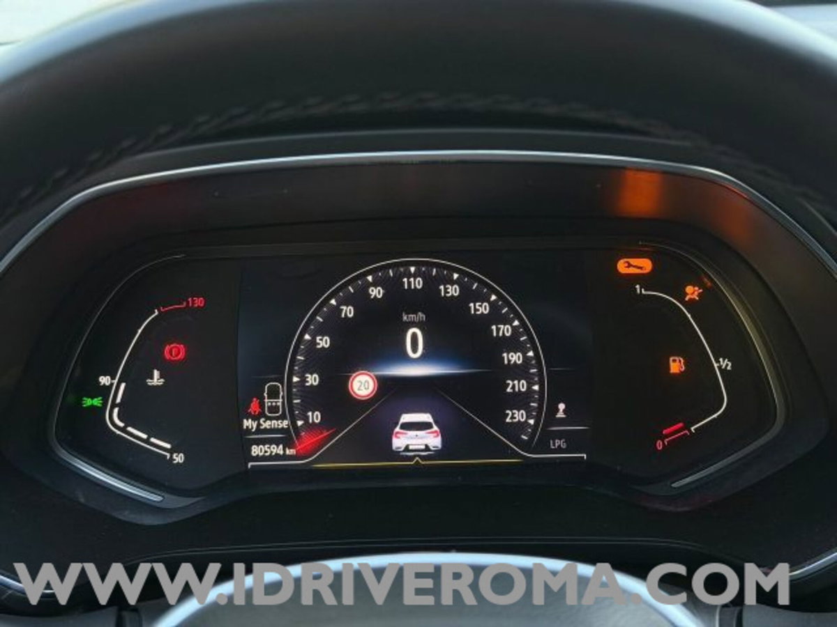 Renault Captur TCe 100 CV GPL Techno (14)