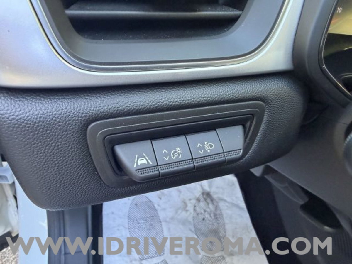 Renault Captur TCe 100 CV GPL Techno (16)