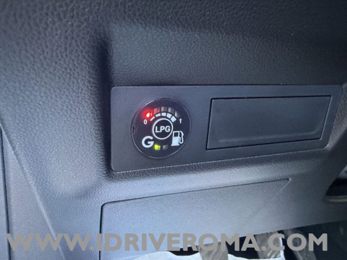 Renault Captur TCe 100 CV GPL Techno (17)