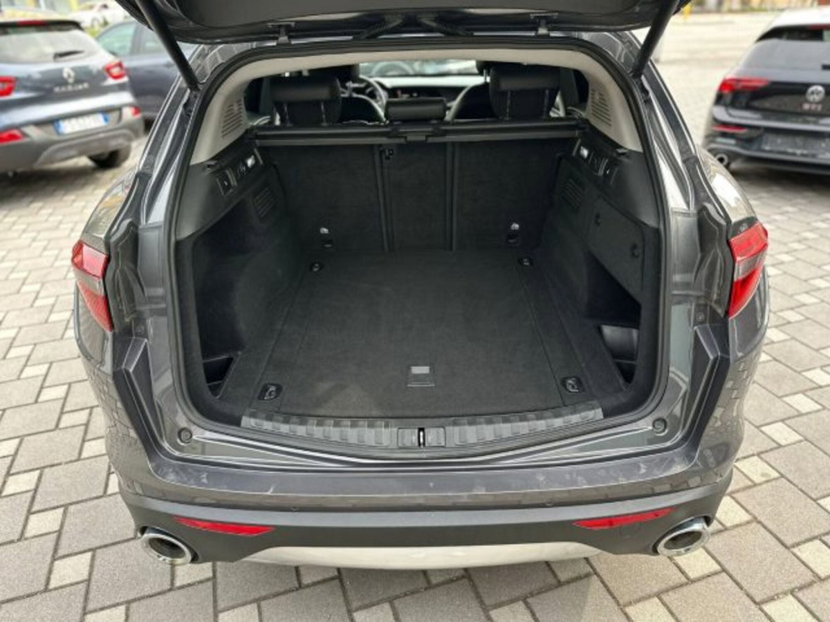 Alfa Romeo Stelvio Stelvio 2.2 Turbodiesel 210 CV AT8 Q4 Executive (7)