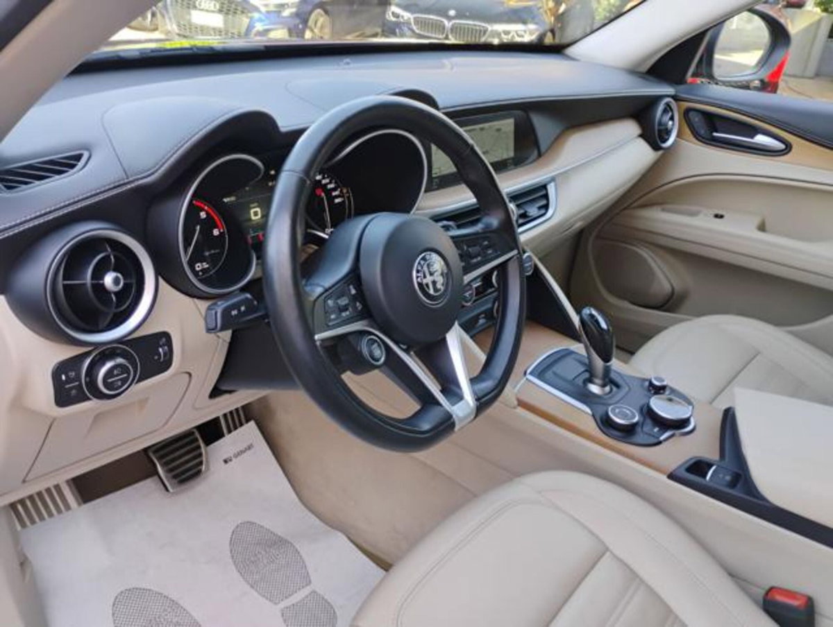 Alfa Romeo Stelvio Stelvio 2.2 Turbodiesel 210 CV AT8 Q4 Executive (10)