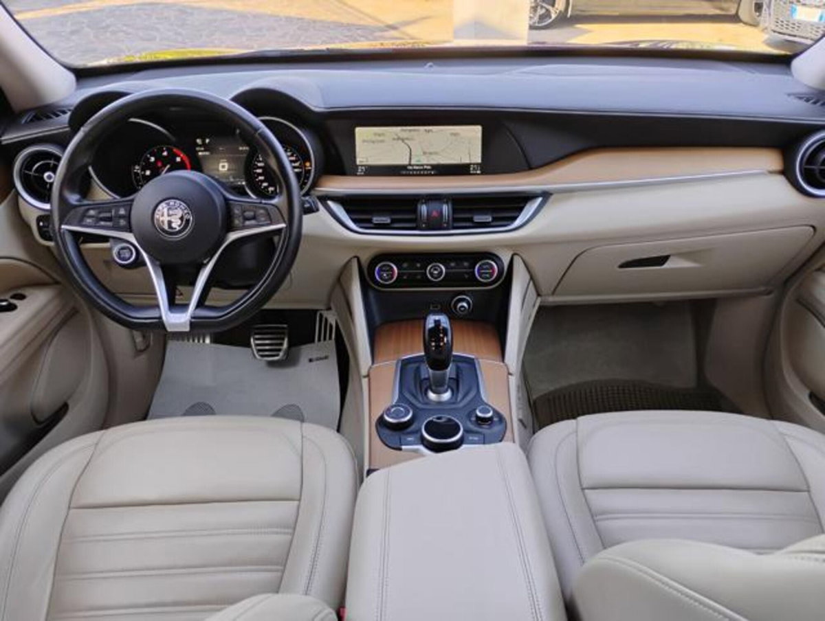 Alfa Romeo Stelvio Stelvio 2.2 Turbodiesel 210 CV AT8 Q4 Executive (9)
