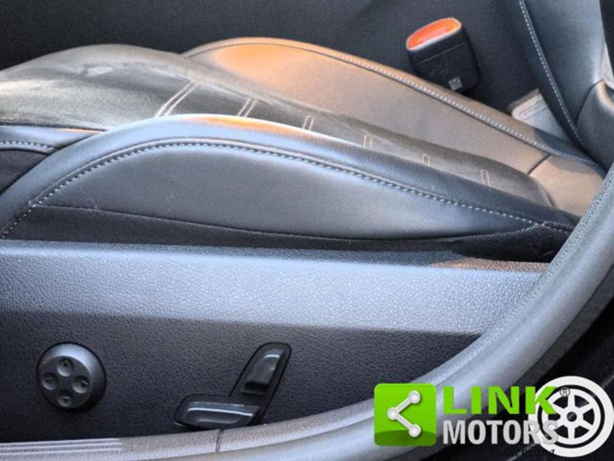 Mercedes-Benz Classe C Station Wagon 200 Premium (14)