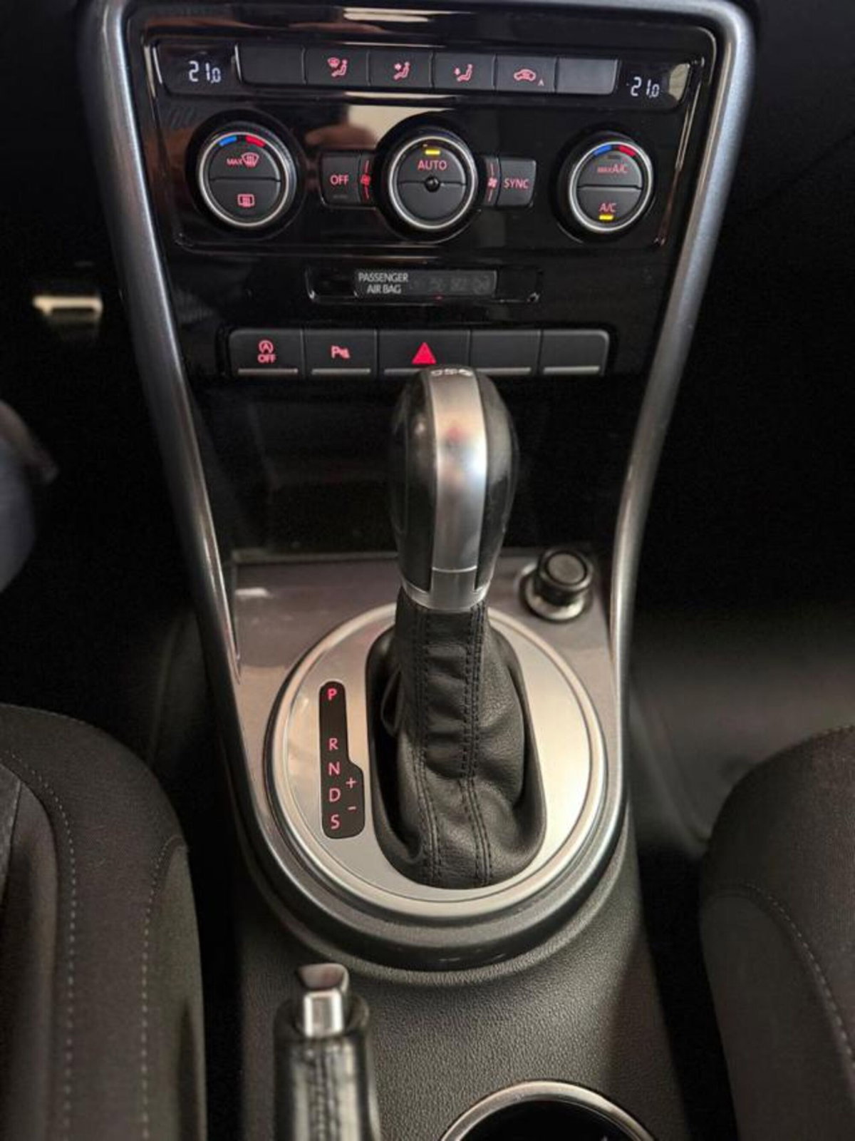 Volkswagen Maggiolino Cabrio 1.4 TSI Sport BlueMotion Technology (20)