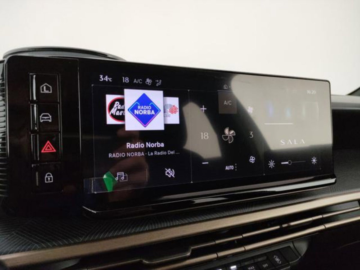 Lancia Ypsilon 1.2 mhev Edizione Limitata Cassina e-dct (10)