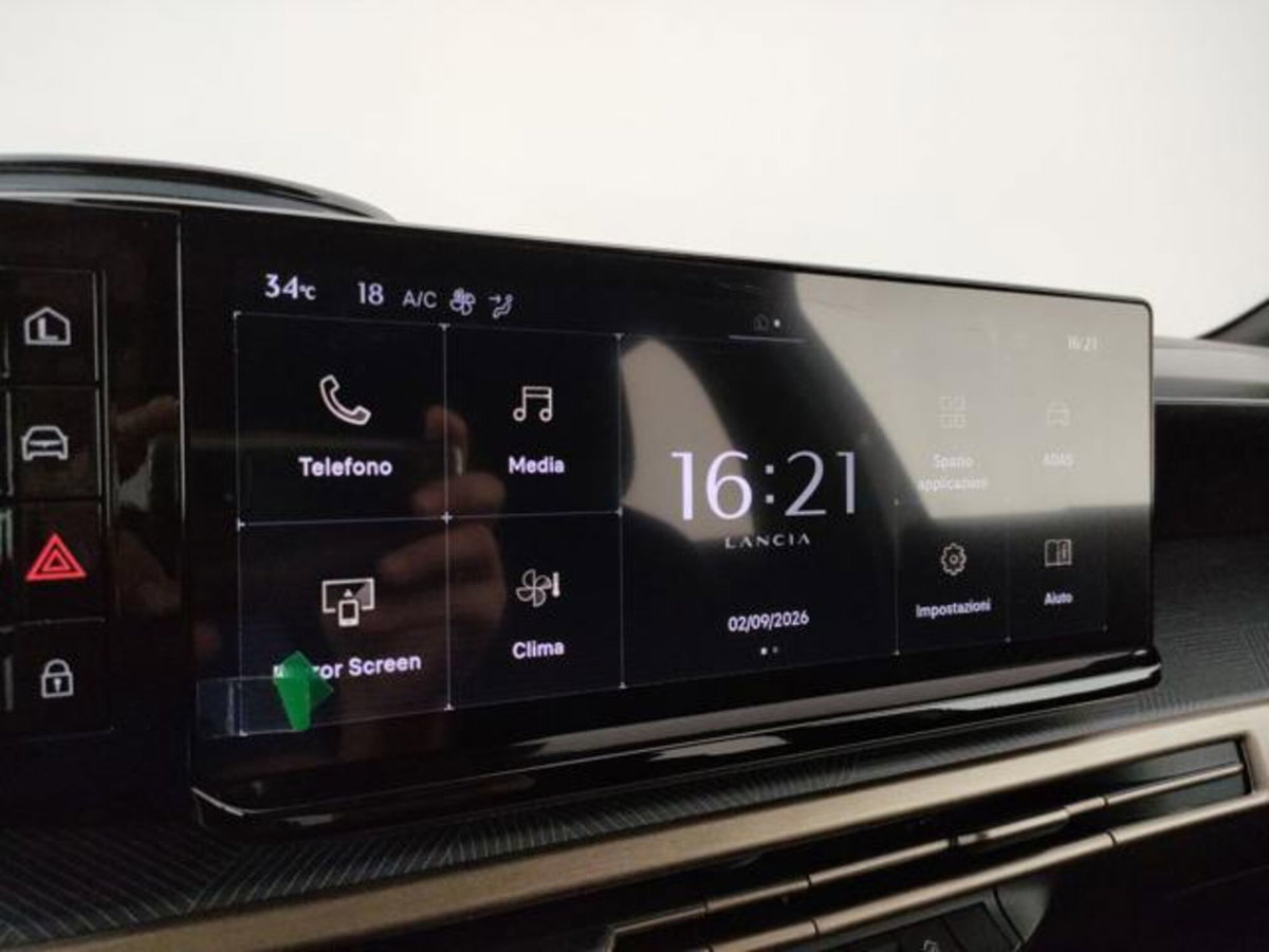 Lancia Ypsilon 1.2 mhev Edizione Limitata Cassina e-dct (15)